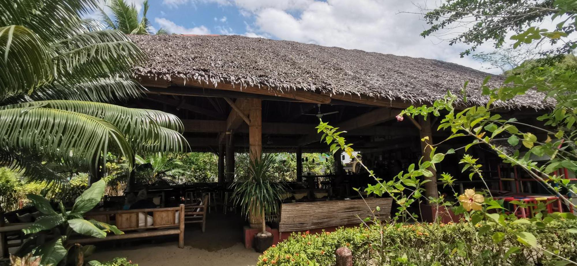 Sulu Sunset Beach Resort Nauhang Buitenkant foto