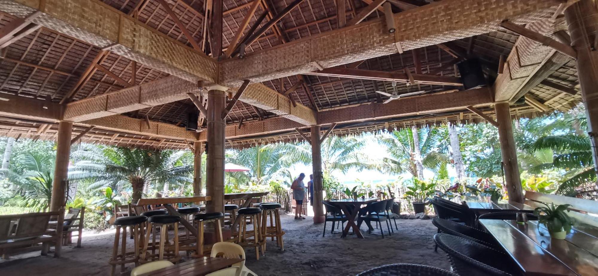 Sulu Sunset Beach Resort Nauhang Buitenkant foto