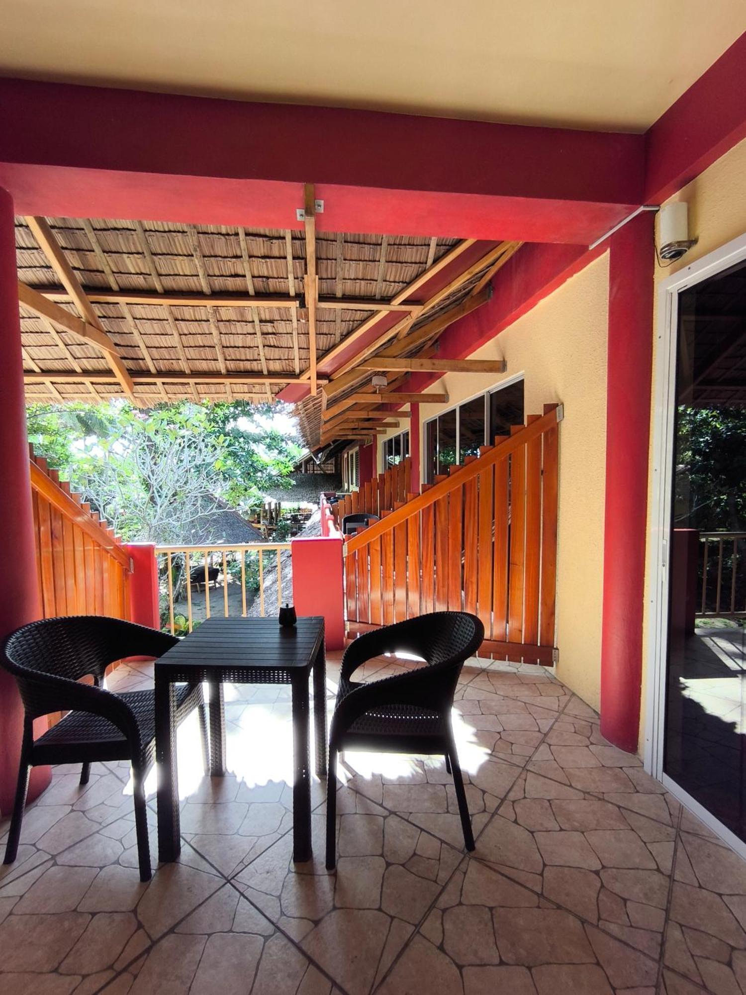 Sulu Sunset Beach Resort Nauhang Buitenkant foto